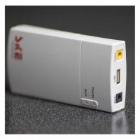 U-tex B300C. Mini UPS с выходным напряжением DC 12В и USB DC 5В